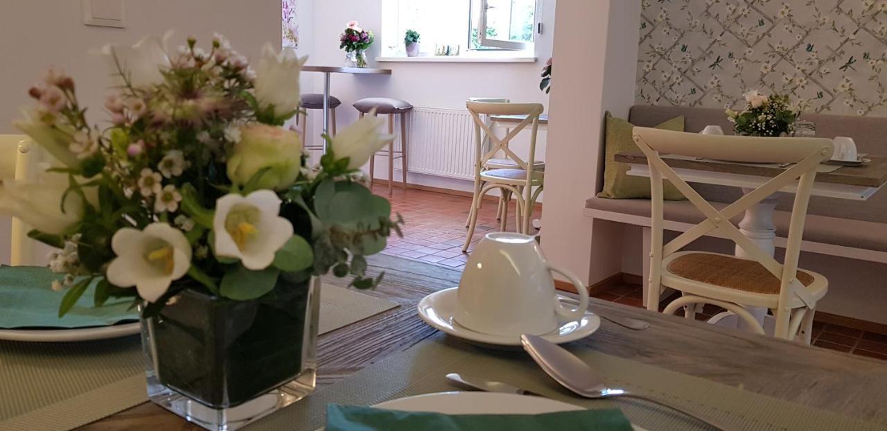 The Little Guesthouse Salzburg Bagian luar foto